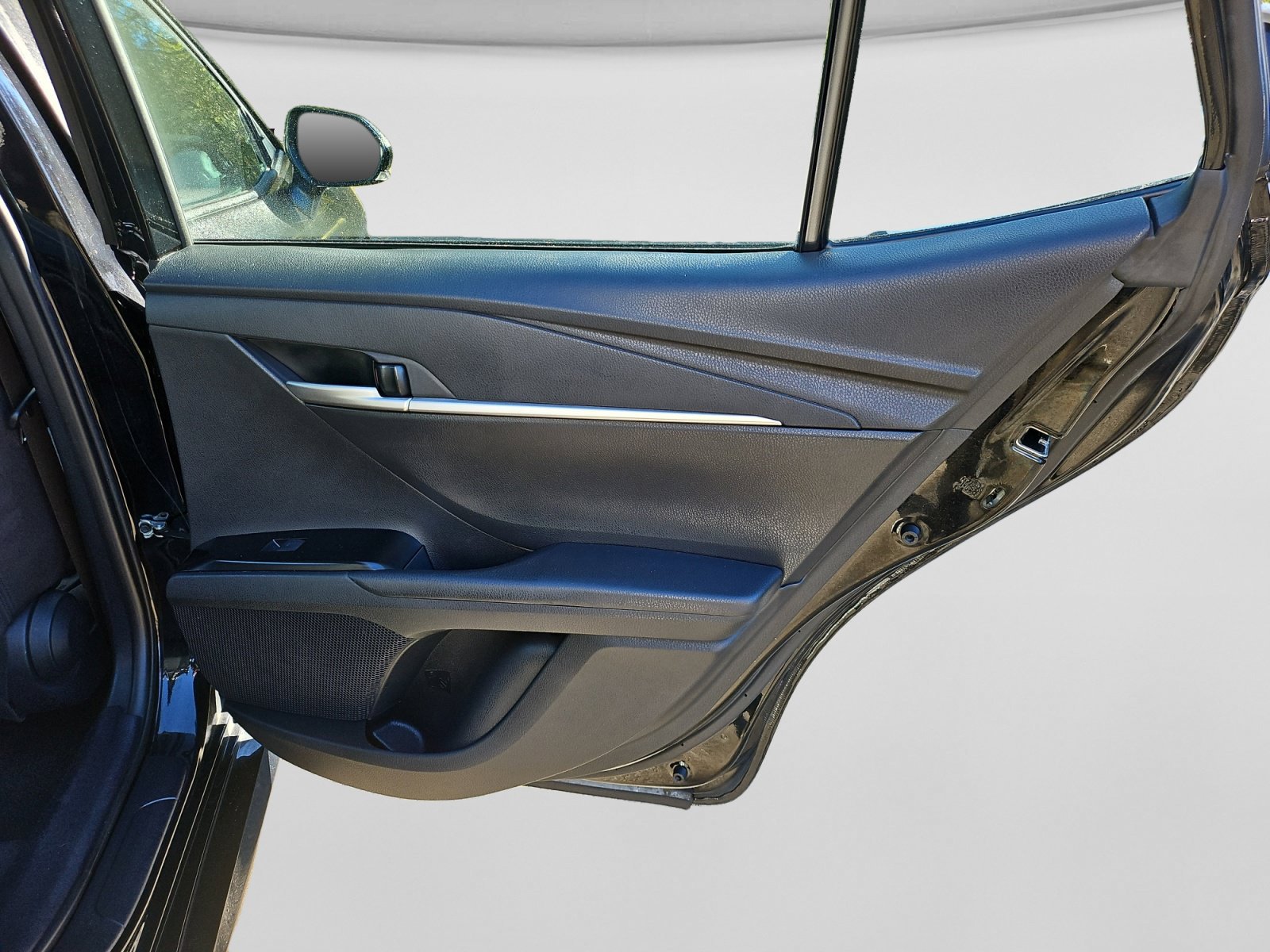 Used 2025 Toyota Camry LE FWD image 37
