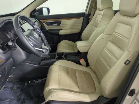 Used 2017 Honda CR-V Touring image 9