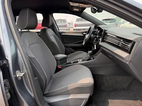 Used 2025 Volkswagen Jetta Sport FWD image 9