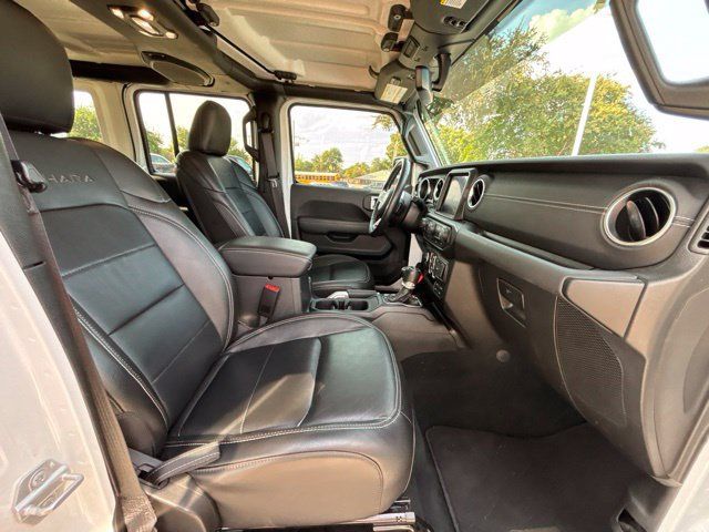Used 2023 Jeep Wrangler Unlimited Sahara w/ Cold Weather Group AWD/4WD image 10