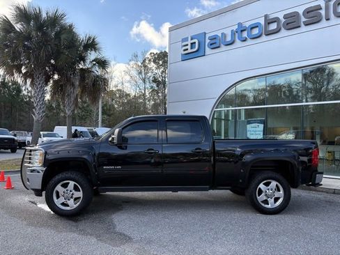 Used 2014 Chevrolet Silverado 2500 LTZ w/ LTZ Plus Package image 2