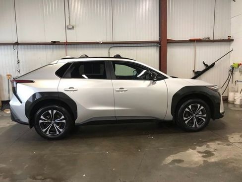 Certified 2025 Toyota bZ4X AWD w/ Weather Package image 7