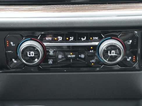Certified 2025 Chevrolet Silverado 1500 RST w/ Convenience Package II AWD/4WD image 21