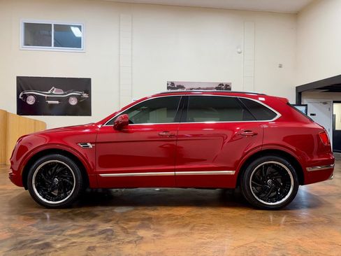 Used 2017 Bentley Bentayga AWD/4WD image 6