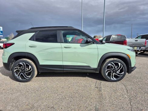 Used 2024 Chevrolet TrailBlazer RS w/ Driver Confidence Package image 3