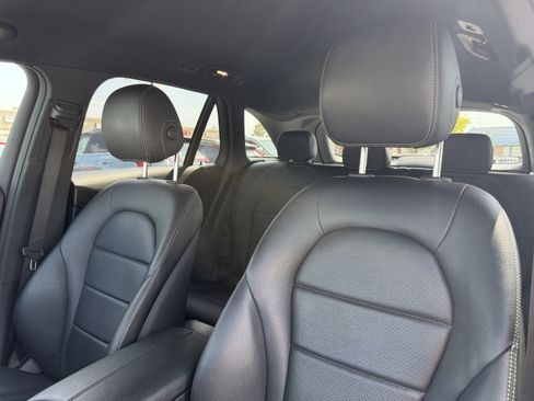 Used 2020 Mercedes-Benz GLC 300 image 16