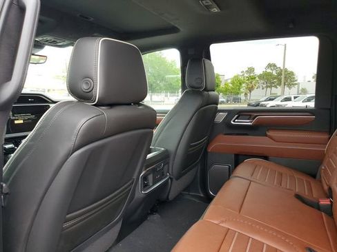 New 2026 GMC Sierra 3500 Denali Ultimate AWD/4WD image 11