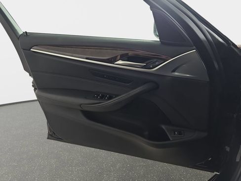 Used 2018 BMW 530i xDrive AWD/4WD image 30