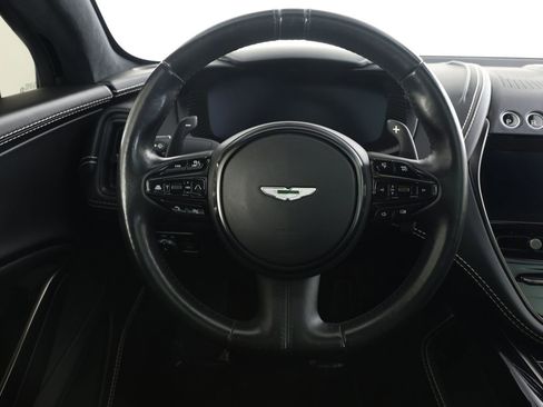 Used 2021 Aston Martin DBX image 12
