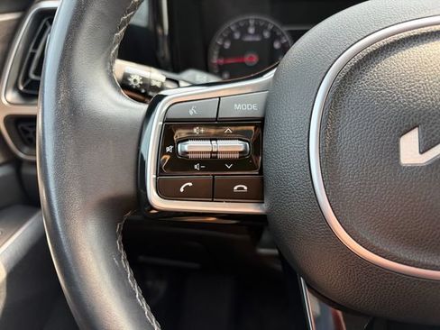 Certified 2023 Kia Sorento X-Line EX AWD/4WD image 11
