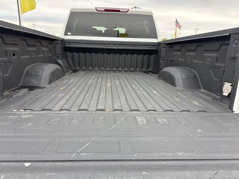 Used 2024 GMC Sierra 2500 Pro w/ Convenience Package image 14