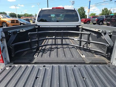Used 2012 Nissan Frontier SV w/ SV Premium Utility Pkg AWD/4WD image 27