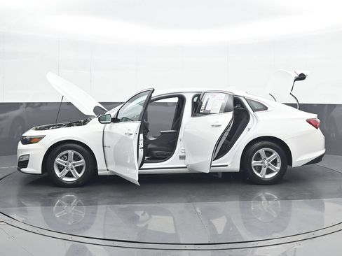Used 2022 Chevrolet Malibu LT FWD image 38