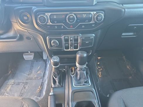 Used 2021 Jeep Wrangler Unlimited Sahara image 11