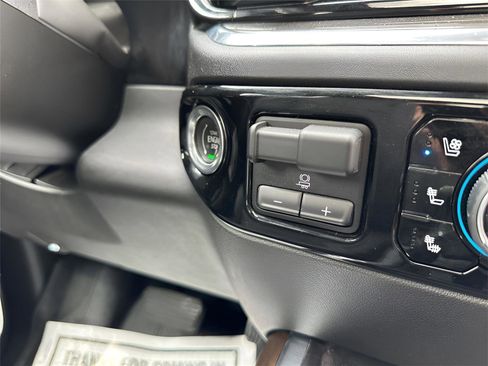 Used 2024 Chevrolet Silverado 1500 High Country w/ High Country Premium Package AWD/4WD image 37