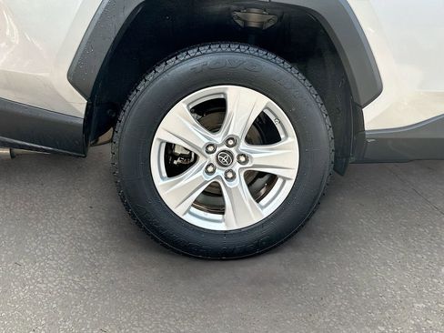 Used 2019 Toyota RAV4 XLE image 29
