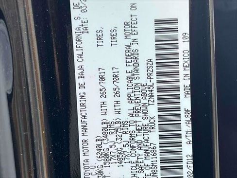 Certified 2025 Toyota Tacoma TRD Off-Road image 21