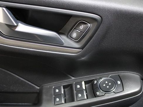 Used 2021 Ford Escape SE image 16