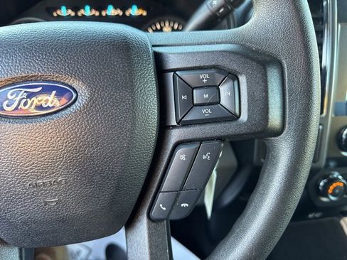 Used 2019 Ford F150 XLT image 23