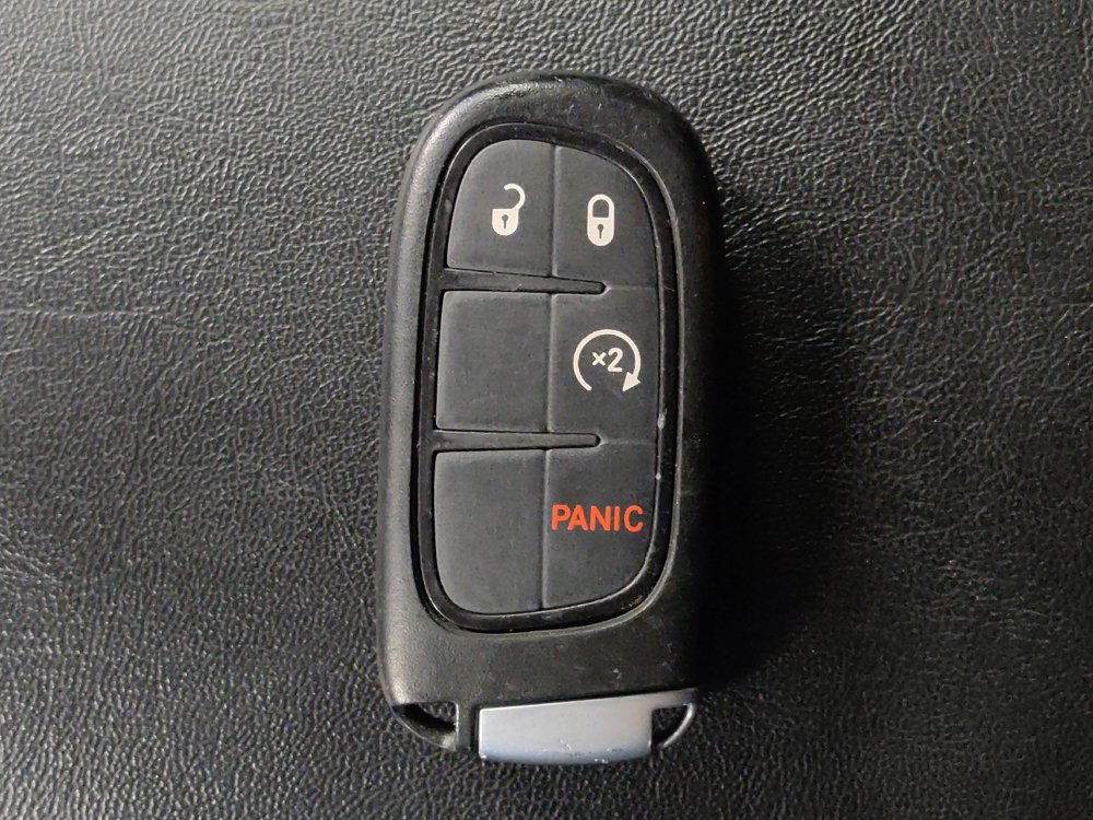 Used 2021 Jeep Cherokee Latitude Plus FWD image 32