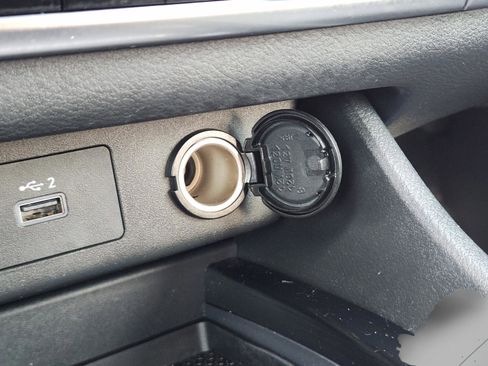 Used 2021 Nissan Rogue SV image 24