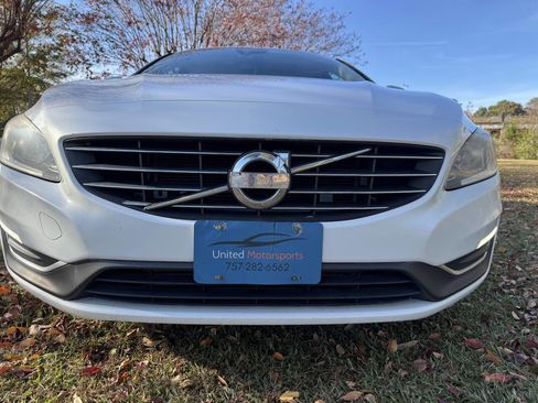 Used 2014 Volvo S60 T5 image 6