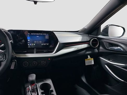 New 2026 Chevrolet Trax RS w/ Sunroof Package image 26