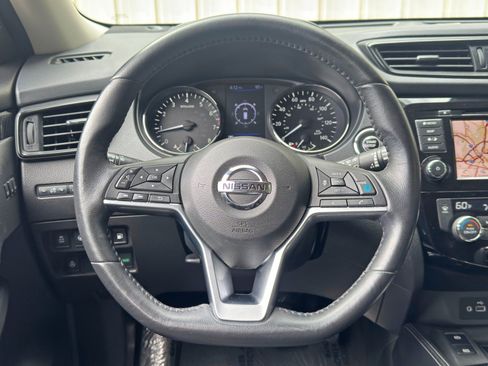 Used 2018 Nissan Rogue SL w/ Premium Package FWD image 21