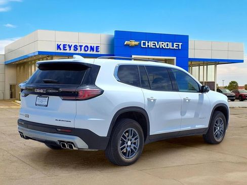 Used 2025 GMC Acadia Elevation FWD image 7