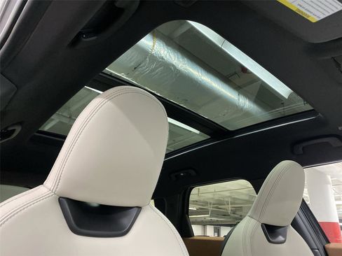 Certified 2025 MINI Cooper Countryman S w/ Comfort Package Max image 20