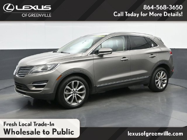 Used 2017 Lincoln MKC Select w/ Select Plus Package FWD image 4