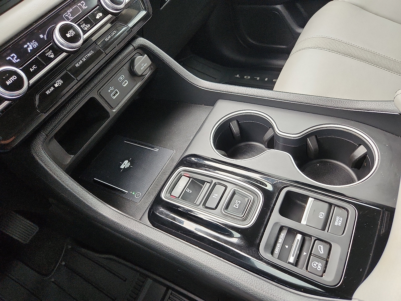 Used 2025 Honda Pilot Touring image 26