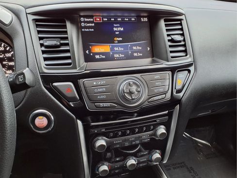 Certified 2018 Nissan Pathfinder S AWD/4WD image 26