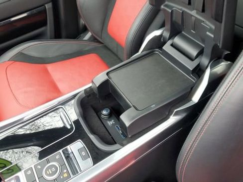 Used 2022 Land Rover Range Rover Sport SVR image 18