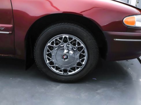 Used 2002 Buick Century Custom w/ Custom Premium Pkg image 21