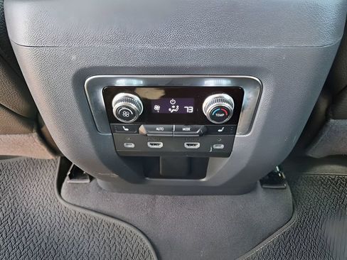 Used 2022 GMC Yukon Denali w/ Denali Ultimate Package image 21