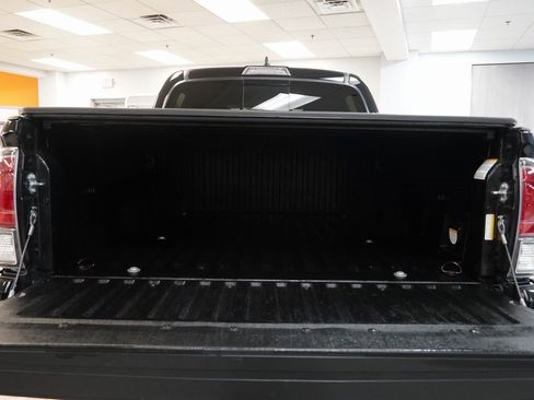 Used 2023 Toyota Tacoma TRD Sport image 13