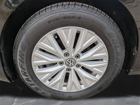 Used 2019 Volkswagen Jetta S w/ Driver Assistance Package image 28