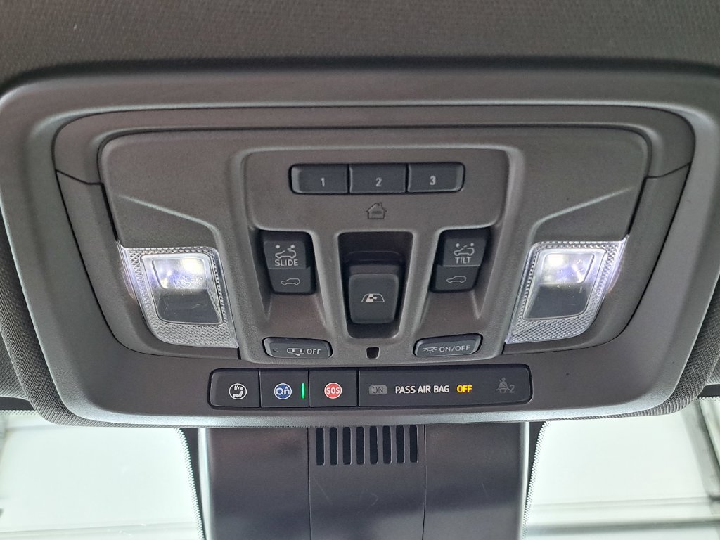 Used 2025 Chevrolet Silverado 1500 LTZ w/ LTZ Premium Package AWD/4WD image 19