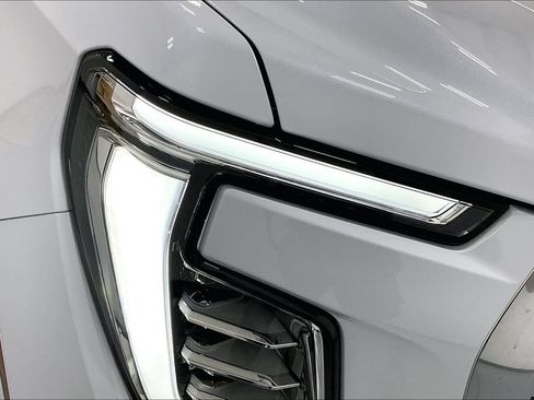 New 2026 GMC Yukon XL Denali w/ Denali Reserve Package AWD/4WD image 27