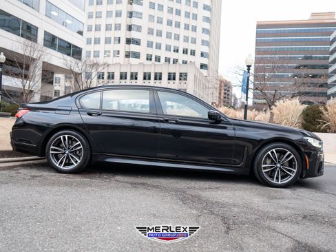 Used 2020 BMW 750i xDrive w/ M Sport Package image 8
