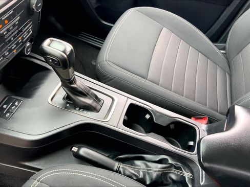 Used 2019 Ford Ranger XLT w/ Equipment Group 301A Mid image 16