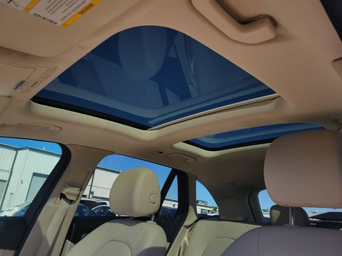 Certified 2020 Mercedes-Benz GLC 300 4MATIC image 35