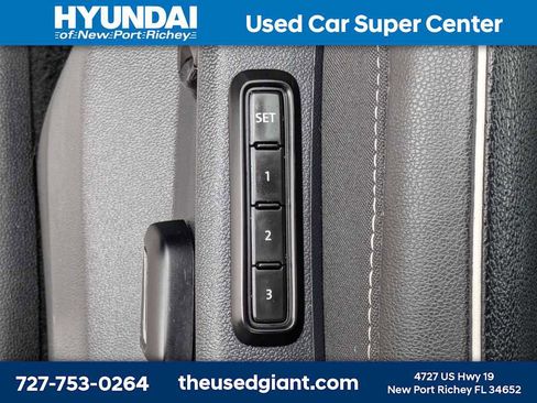 Used 2023 Volkswagen Tiguan SEL R-Line AWD/4WD image 26