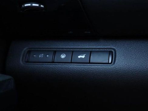 Certified 2025 Nissan Pathfinder SV w/ SV Premium Package FWD image 22