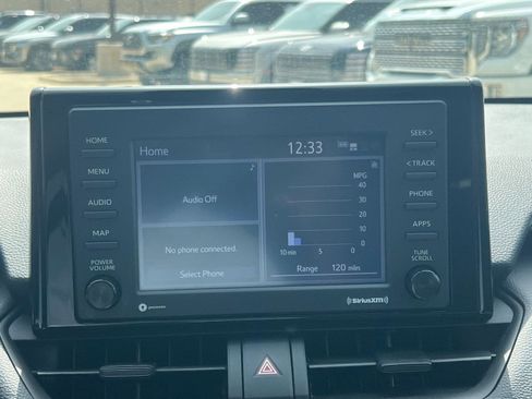 Used 2022 Toyota RAV4 LE FWD image 28