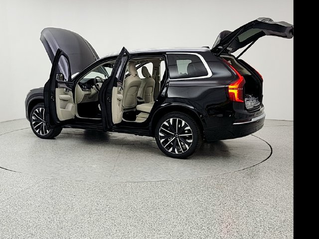 New 2026 Volvo XC90 T8 Ultra w/ Protection Package AWD/4WD image 12
