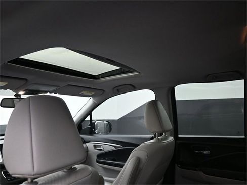 Used 2019 Honda Ridgeline RTL-T image 2