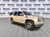 Used 2013 Cadillac Escalade Luxury image 3