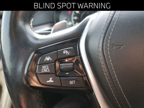 Used 2018 BMW 530e 530e iPerformance image 17